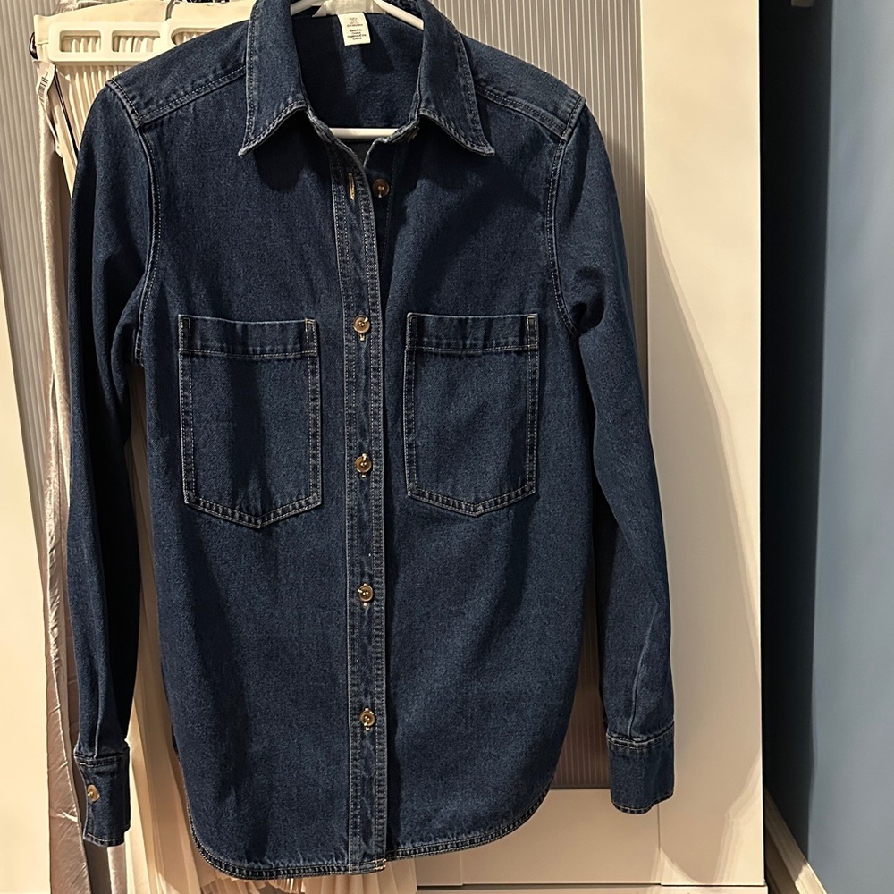 NEW H&M Blue Button Down Shirt